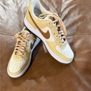 Nike Men's Beige and White Sneakers